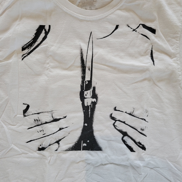 T shirt - Picture 2 of 3